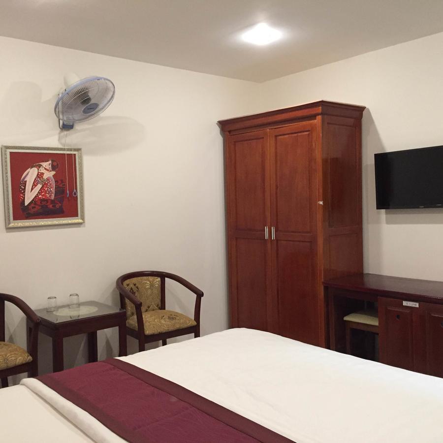 Huy Hoang 1 Hotel Хошимин Экстерьер фото