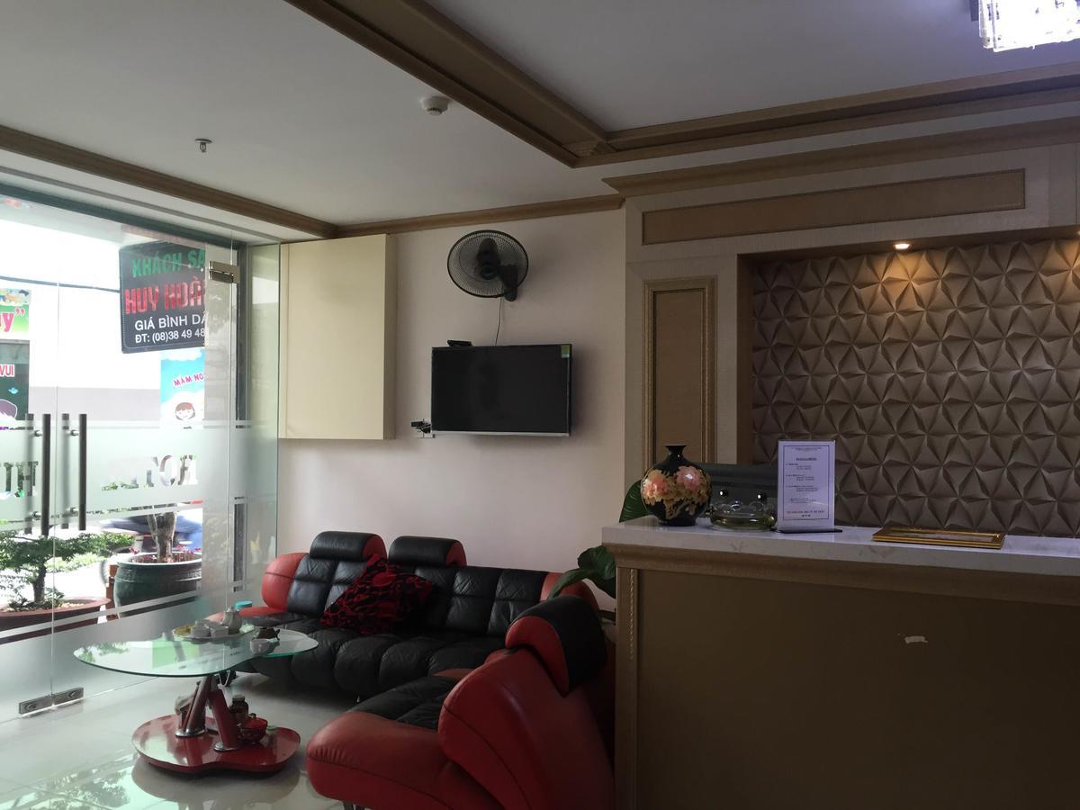 Huy Hoang 1 Hotel Хошимин Экстерьер фото