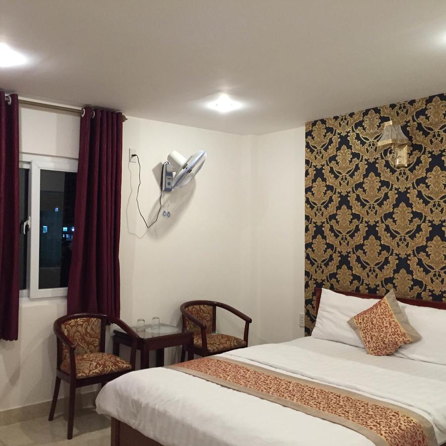 Huy Hoang 1 Hotel Хошимин Экстерьер фото