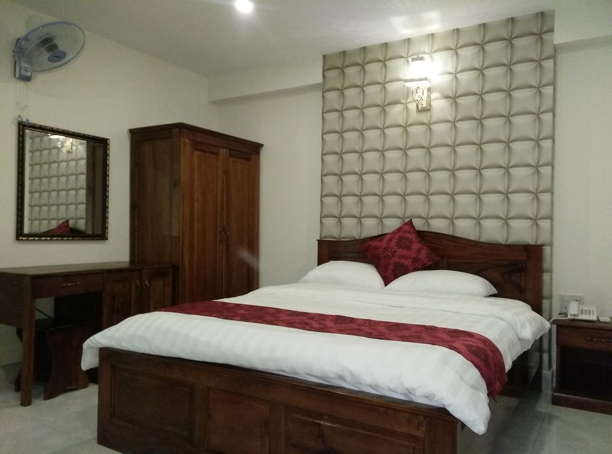 Huy Hoang 1 Hotel Хошимин Экстерьер фото