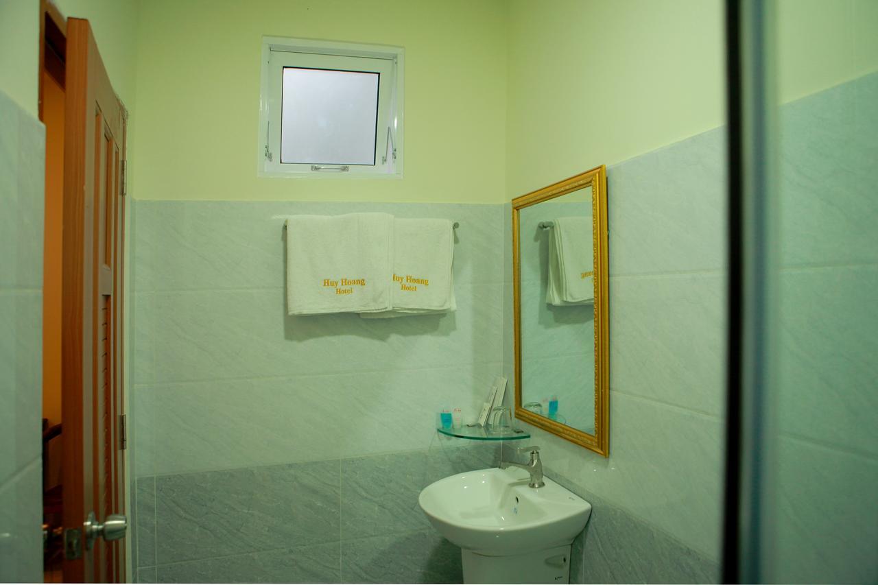 Huy Hoang 1 Hotel Хошимин Экстерьер фото